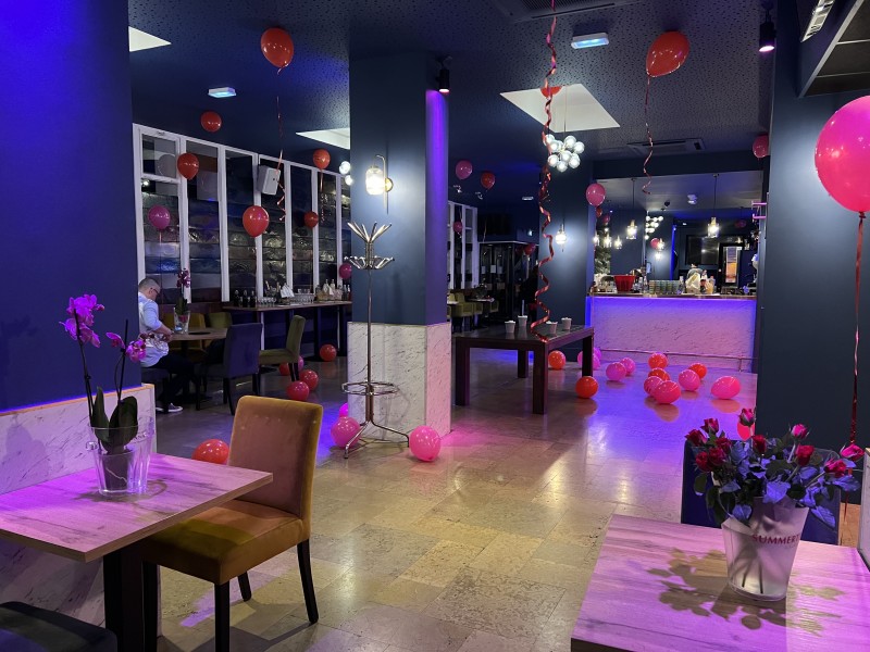 Privatisation de restaurant et bar pour anniversaire de plus de 20 personnes à Lyon 7 près de Gerland et Jean-Macé