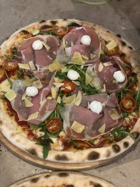 Pizzeria à Lyon 7: restaurant avec cuisine italienne et large choix de pizzas