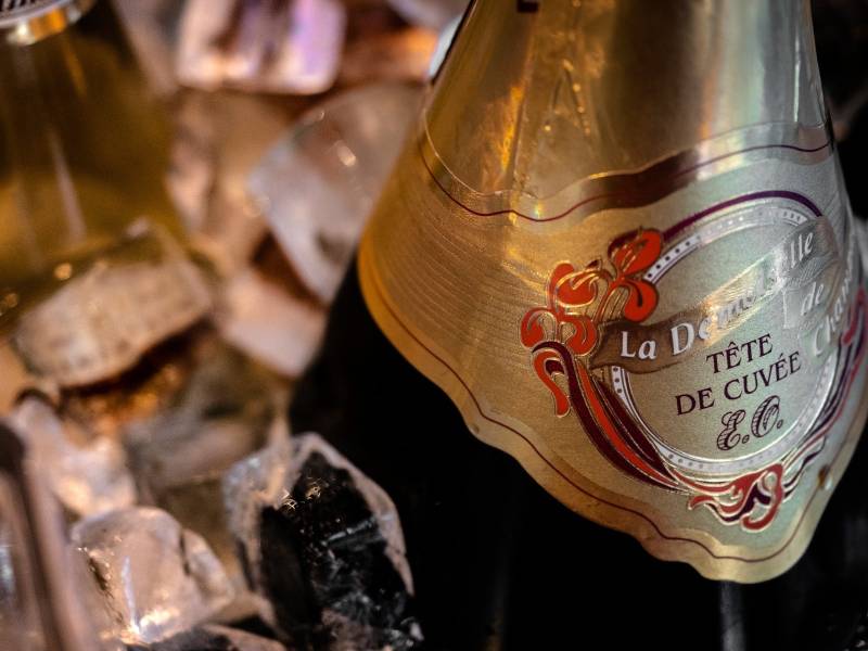 Privatisation de restaurant et bar pour anniversaire de plus de 20 personnes à Lyon 7 près de Gerland et Jean-Macé