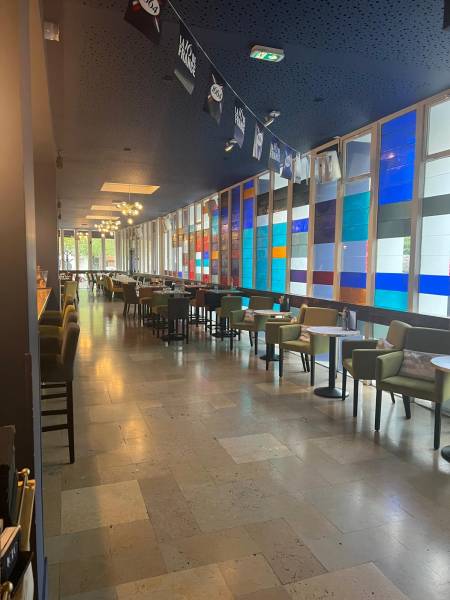 Restaurant pour séminaire d’entreprise à Lyon jusqu'à 170 personnes: réservez notre espace spacieux ou salons privatifs