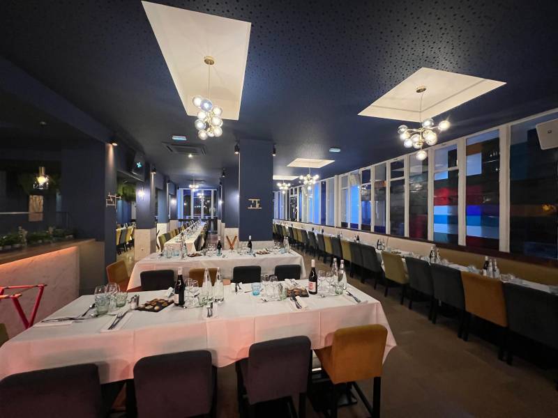 Restaurant pour séminaire d’entreprise à Lyon jusqu'à 170 personnes: réservez notre espace spacieux ou salons privatifs