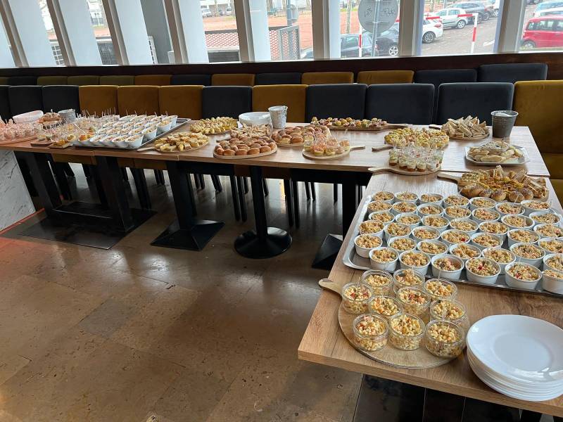 Séminaire d'entreprise dans un restaurant à Lyon: apéritifs dinatoires, buffets, cocktails, amuse-bouches