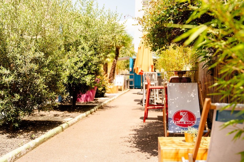 Bar afterwork Lyon 7 : tapas, planches et pétanque entre collègues ou entre amis